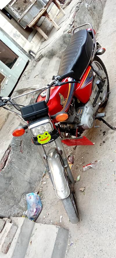 TOTAL GENIUNE HONDA CG 125 MODEL 9/1O/ARJENT SEAL