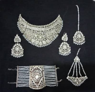 slightly used reception bridal set