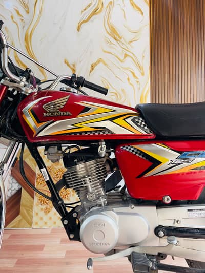 HONDA CG 125 MODEL 2025 excellent condition 1st hand 1st owner
