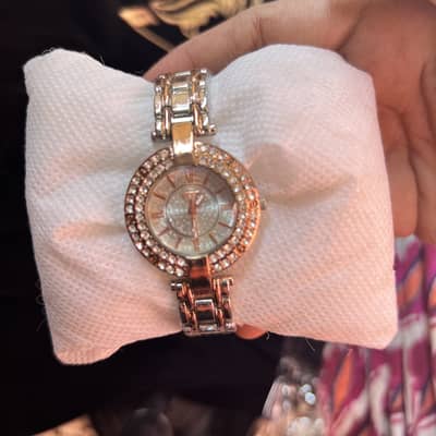 Ladies chain watch