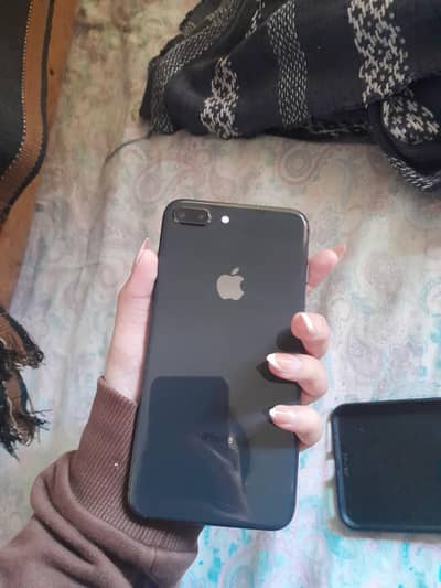 iphone 8 plus 10/10 geniuine phone