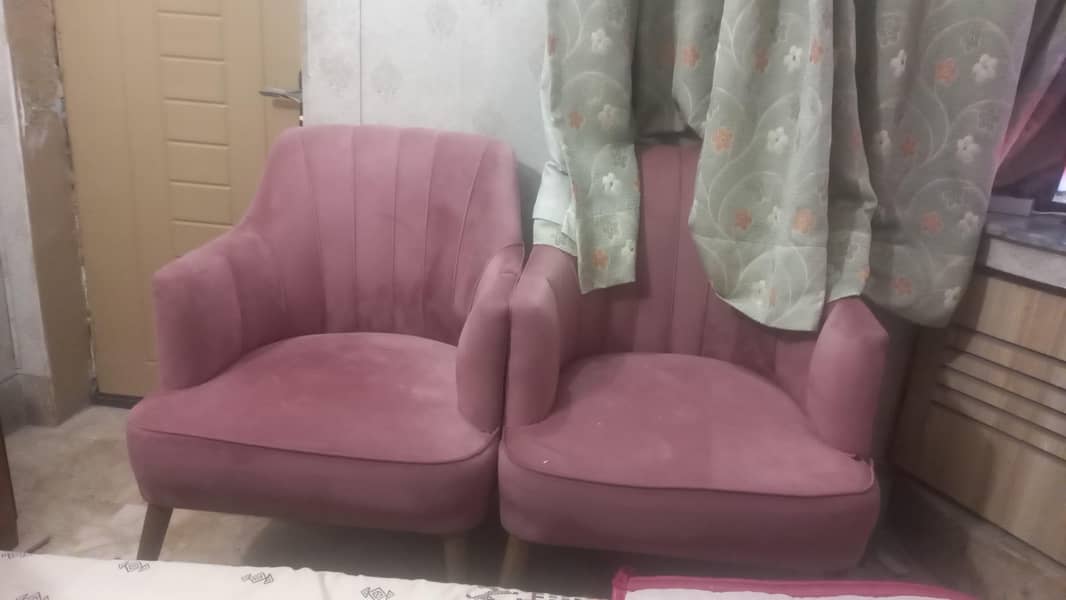 2 Sofas chair with table 1