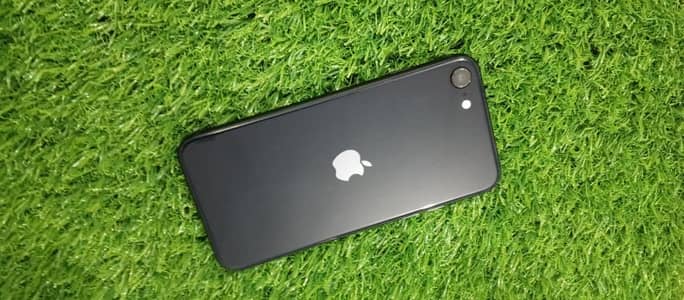 iPhone SE 3
