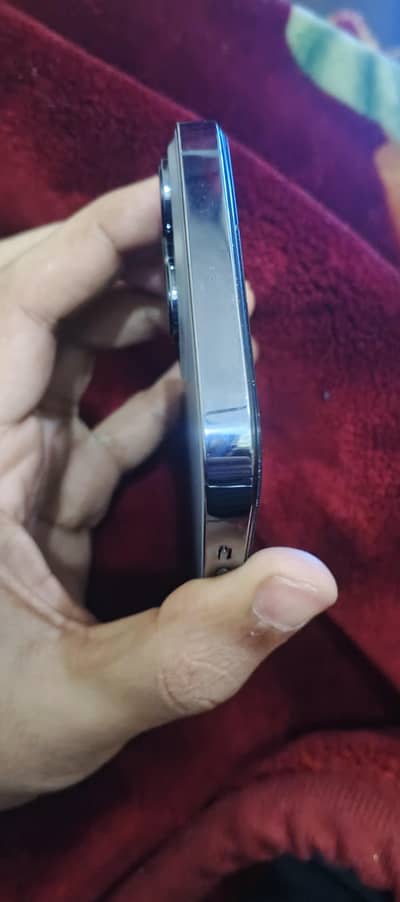 I PHONE 13 PRO MAX. . SCRATCH LESS . . 256 GB NON PTA