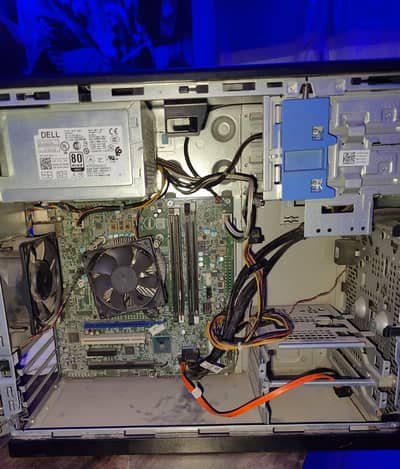 i7 6 gen dell branded Pc with 8 gb DDR 4 ram