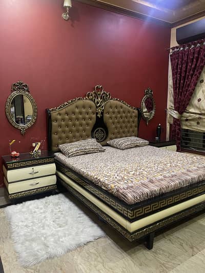 Royal king sized bed set
