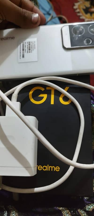 realme GT 6