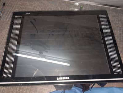 LCD Samsung for sale in reasonabl price