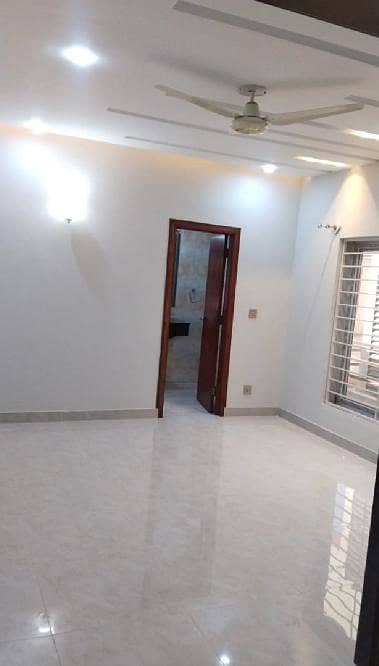 10 Marla Brand New Designer House For Rent