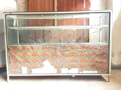 Metal Rack showcase (03213353753)