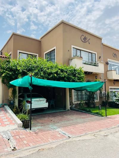 4 Bed Beautiful Defence Villa Available For Rent