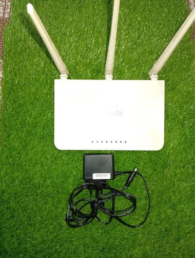 Tenda F3 N300 Wireless Router – Used | Excellent Condition