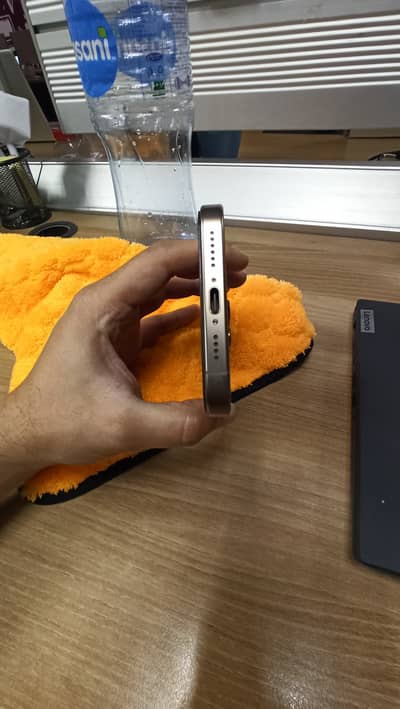 Apple iPhone 16 Pro Max