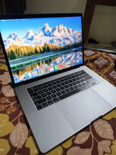 Cheapest MacBook Pro 2019 on OLX •  i9-512-4 •  15-Inch Screen