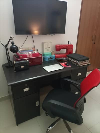 Wooden Study / Work Desk with Drawers & Chair – Excellent Condition