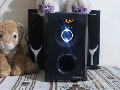 Audionic basser wooden box with tow long speakers