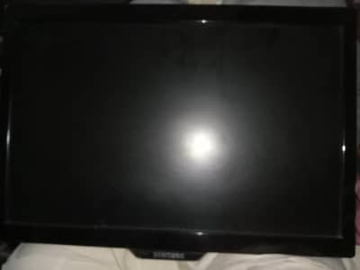 24inch lcd he bilkul kok he