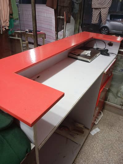 shop cash counter