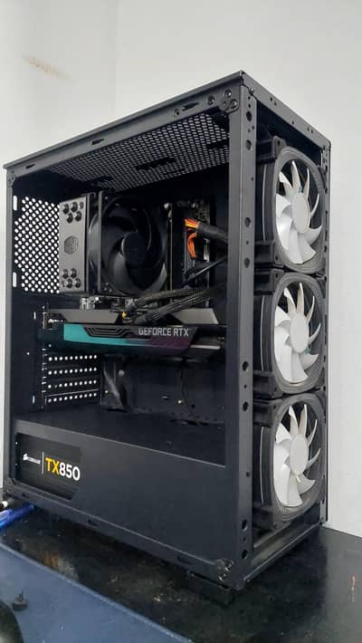 Gaming pc for sale. ( READ DESCRIPTION CAREFULLY)