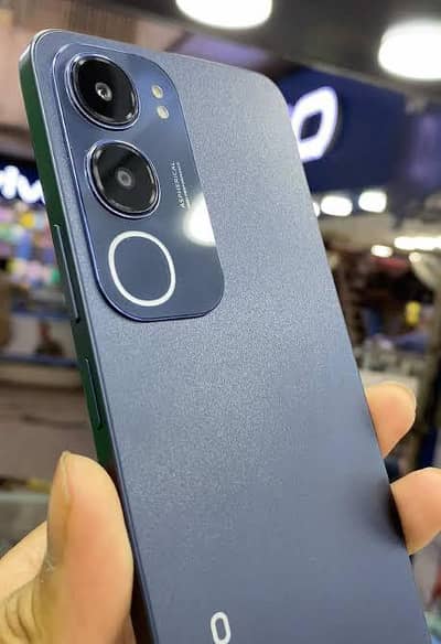 6+6/128 NO SCRATCHES ONLY PHONE