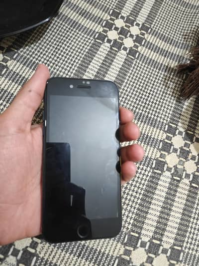 iphone se 3rd generation 64gb (lla jv) with original box and cable