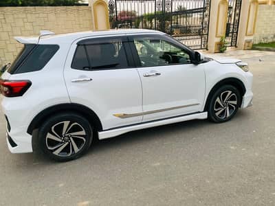 bumper to bumper janion . fresh import only 5000 km driven after import