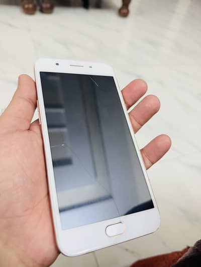 OPPO F1s