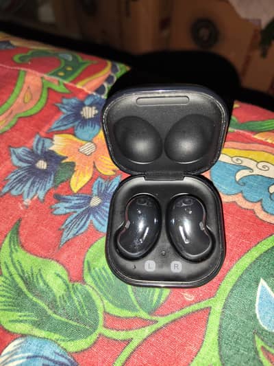 Galaxy buds live