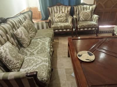 solid sheeshm wood sofa 7 seater  big center table