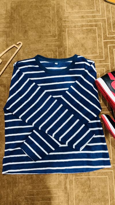 Dual color stripe sweater