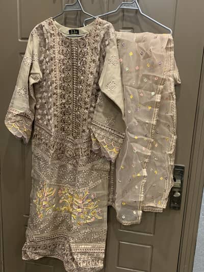 Formal party wear dress