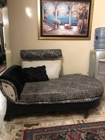 Dewan sofa