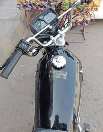 Assalamu-o-Alaikum Honda cg 125cc al punjb number all fils ok