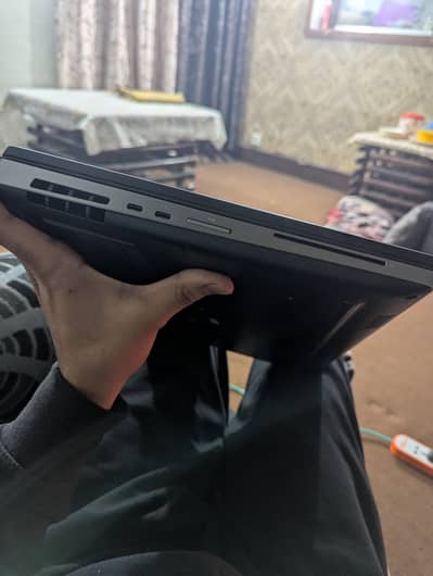 Dell Precision 7530 Workbook