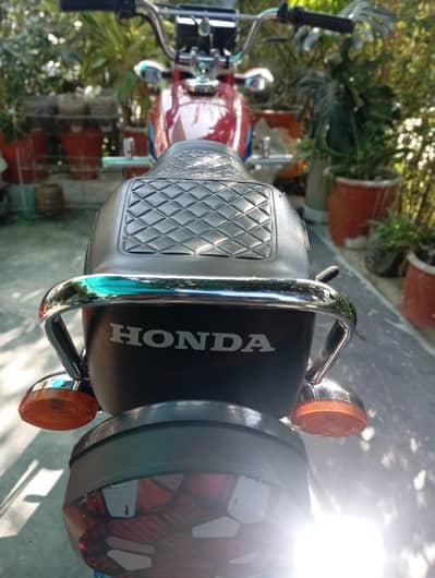 Motorcycle Honda 125 (23/24)