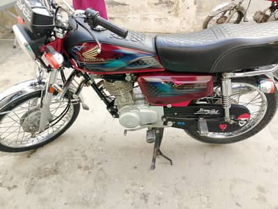 honda 125 new condition Rs190000