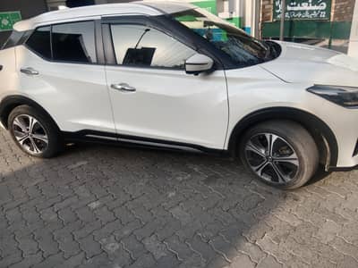 Nissan x v selection top of line