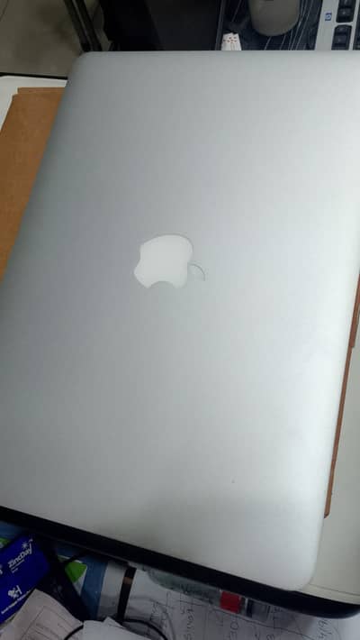 Apple MacBook Air 13-inch (Mid 2013) - Slim & Reliable | Dual OS