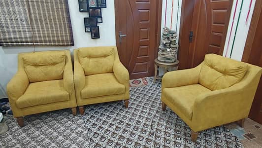 Executive sofa single seater with arm