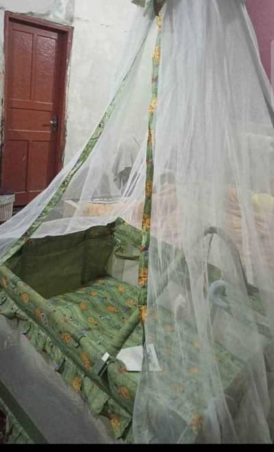 playpen with mosquito net