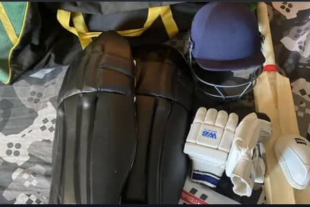 CRICKET KIT FOR SALE