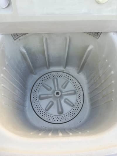 پرانی واشنگ مشین برائے فروخت Old washing machine for sale