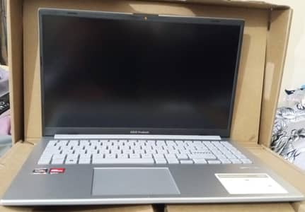 ASUS VIVO BOOK 7520U