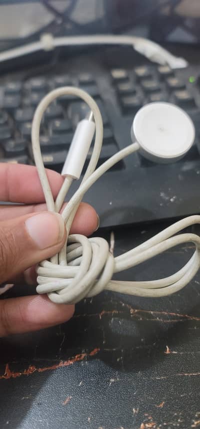 Orignal Apple watch series 8  charger