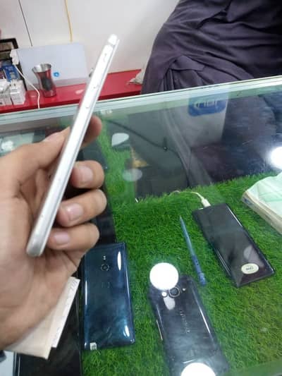 iPhone 6 non pta good condition