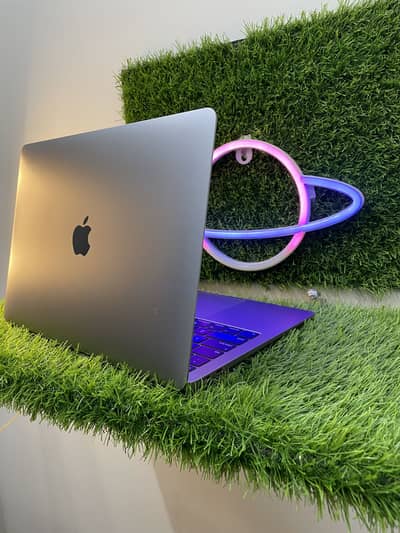 MacBook Air 2019 i5 8GB 128GB Retina | WhatsApp 03215984936