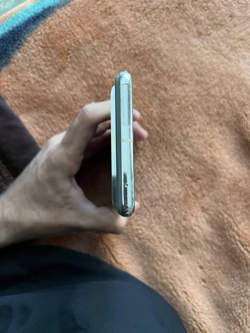 Google pixel 7 pro 4