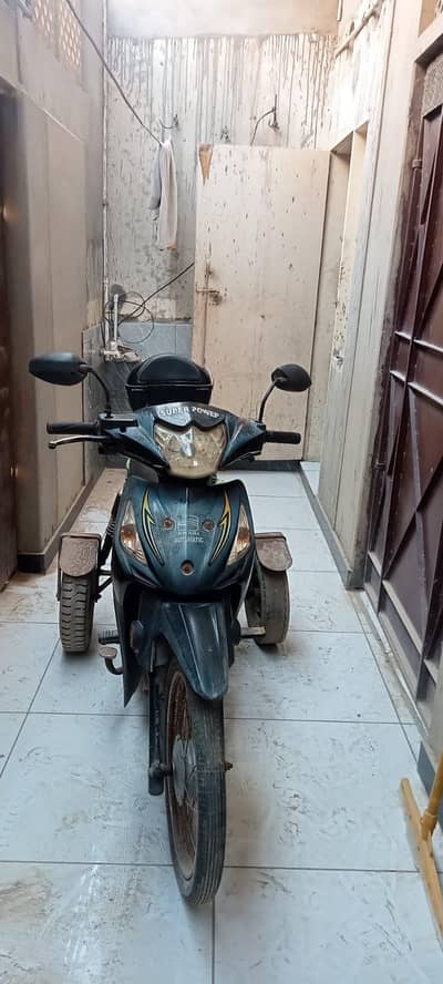 Super Power Scooty 2017 Model in Black colour