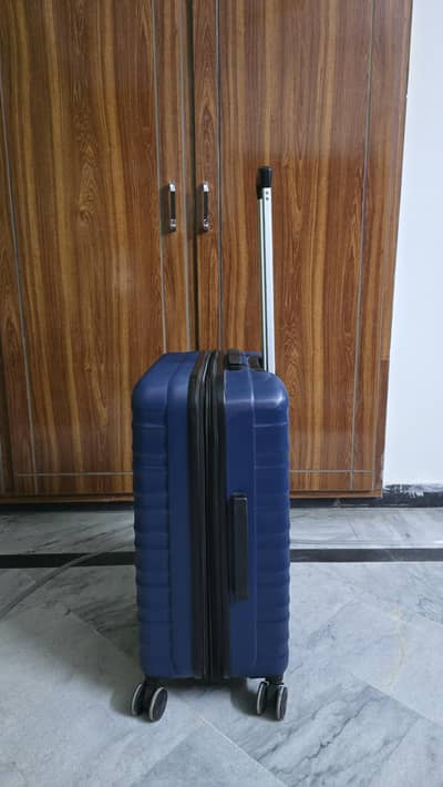 Amazon Basics 26" Hardside Medium Checked Luggage