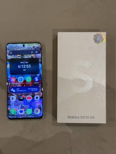 Samsung Galaxy S21 FE - White